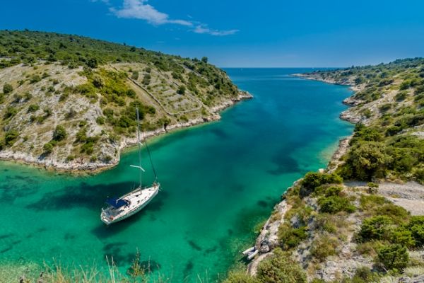 El Mediterráneo se incendia bajo la superficie, urgencia ecológica en un mar en llamas
