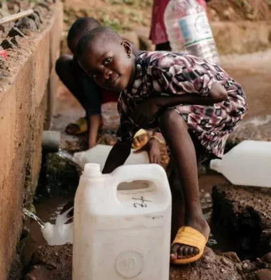 AUARA facilita el acceso a agua potable a más de 7.200 personas en Camerún  