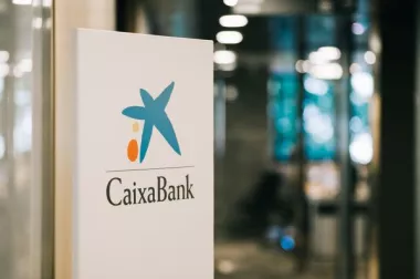 CaixaBank habilita un plan de ayudas para afectados por el incendio en Ávila