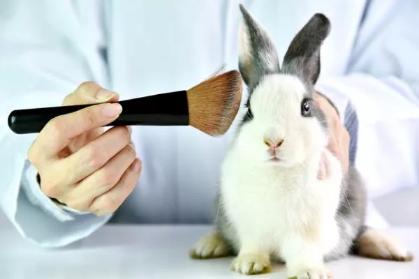 Unilever fomenta la producción de cosméticos sin crueldad en Europa