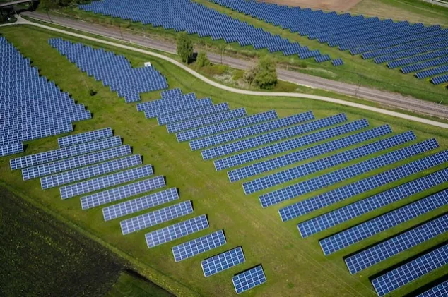 Futuro sostenible: Santalucía ha puesto en marcha casi 6.000 nuevas placas solares