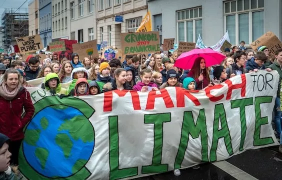 La juventud, protagonista de la lucha contra la emergencia climática 