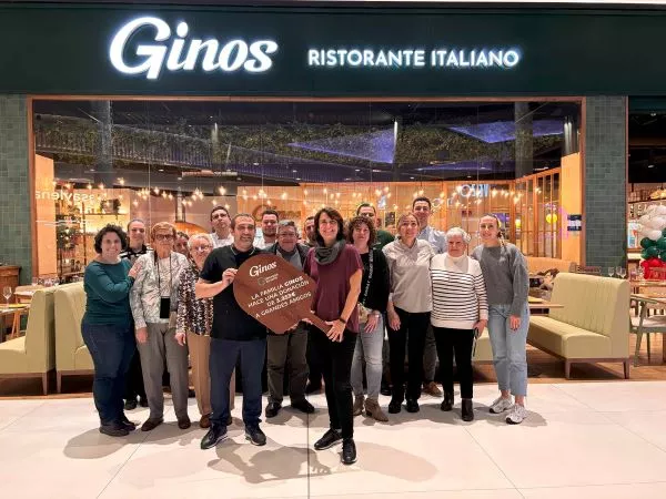  Ginos destina más de 3.000 euros a combatir la soledad de las personas mayores con su nueva apertura solidaria