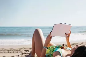 Por qué desconectar en vacaciones es vital para tu salud mental