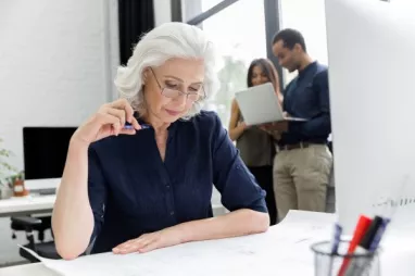 El talento sénior, clave para la sostenibilidad y competitividad empresarial