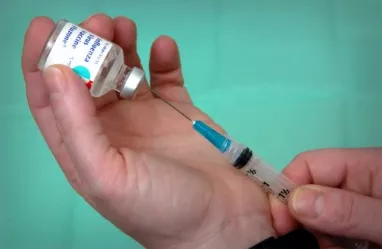El próximo desafío: garantizar la distribución equitativa de la vacuna 