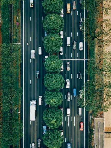 Menos coches y más ecológicos: la propuesta de las organizaciones ambientalistas para las nuevas Zonas de Bajas Emisiones