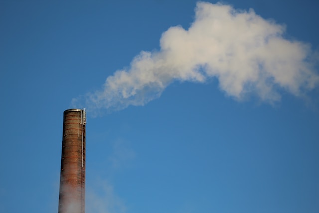 El Parlamento Europeo apoya normas más estrictas para reducir las emisiones industriales